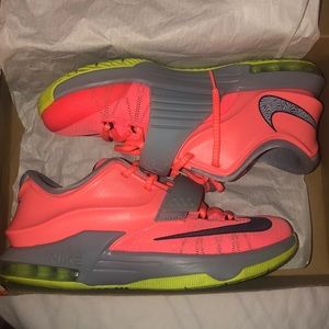 Bright Nike KD